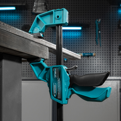 Струбцина реечная, быстрозажимная, пистолетного типа, пошаговый механизм, пластиковый корпус, 600мм Gross по ценам производителя в Москве с доставкой по всей России