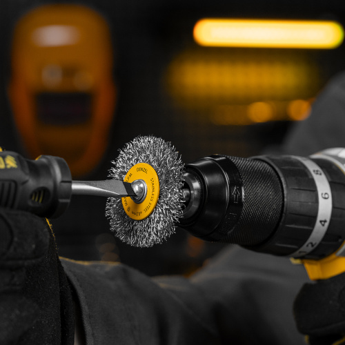 Набор щеток для дрели, 5 Плоских 25-38-50-63-75 мм, шпилька, нерж. вит. проволока Denzel по ценам производителя в Москве с доставкой по всей России