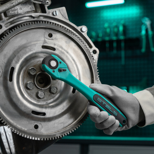 Набор инструментов 1/2", 1/4", CrV, 12 гранные головки, пластиковый кейс, 94 предмета Stels по ценам производителя в Москве с доставкой по всей России