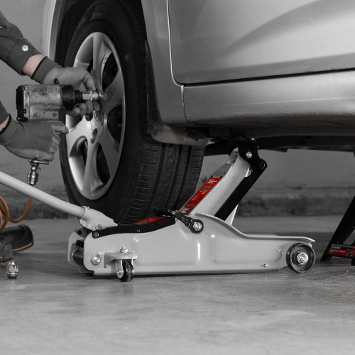 Домкрат гидравлический подкатной 2 т в пластиковом кейсе 85-330 мм. Low Profile Matrix по ценам производителя в Москве с доставкой по всей России