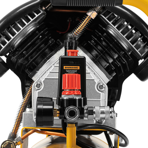 Компрессор воздушный прям. привод DCV1800/50, 1,8 кВт, 50 литров, 320 л/мин Denzel по ценам производителя в Москве с доставкой по всей России