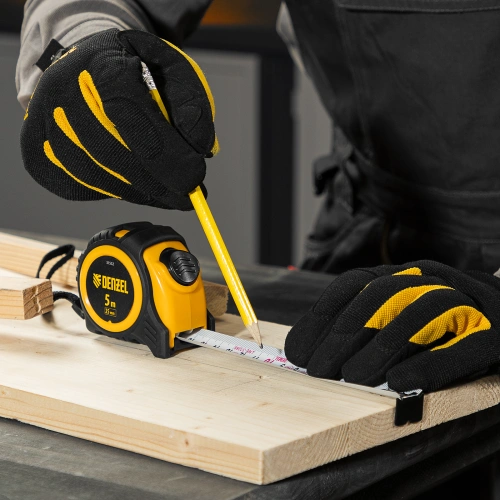 Рулетка 5м х 25мм, обрезиненный корпус, автоматическая фиксация Denzel по ценам производителя в Москве с доставкой по всей России