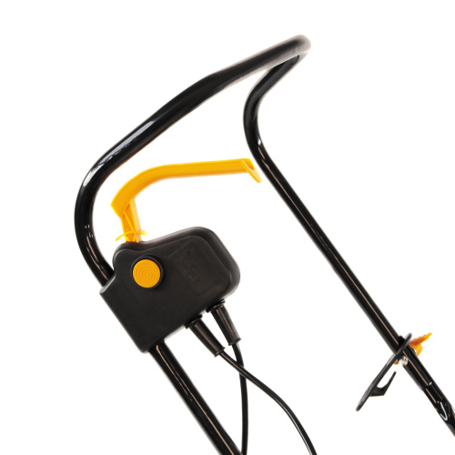 Скарификатор-аэратор  электрический SAE-1500, 1500 Вт, -11/+5 мм, 32 cм Denzel по ценам производителя в Москве с доставкой по всей России