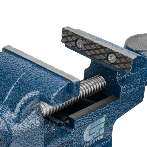 Тиски слесарные, настольные, поворотные, ширина рабочих губок 65 мм, наковальня Сибртех по ценам производителя в Москве с доставкой по всей России