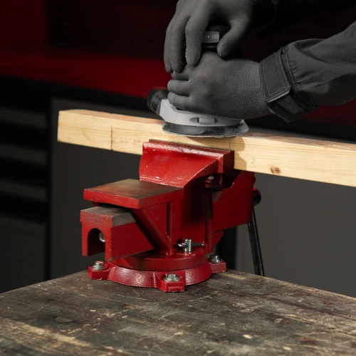 Тиски слесарные, 150 мм, поворотные, с наковальней Matrix по ценам производителя в Москве с доставкой по всей России