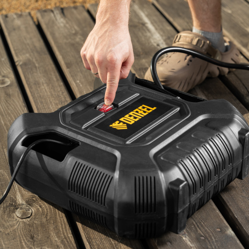 Компрессор воздушный DL1100 1.1 кВт, 180 л/мин, с набором аксессуаров Denzel по ценам производителя в Москве с доставкой по всей России