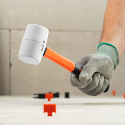 Киянка резиновая, 225 г, белая резина, фибергласовая рукоятка Sparta по ценам производителя в Москве с доставкой по всей России