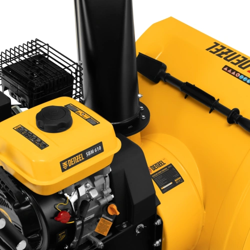 Бензиновая снегоуборочная машина SBM 610, 212 cc, ручной старт, фара Denzel по ценам производителя в Москве с доставкой по всей России