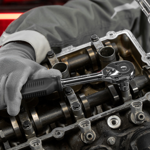 Ключ-трещотка 3/8", CrV, 45 зубьев, с быстрым сбросом, хром Matrix по ценам производителя в Москве с доставкой по всей России