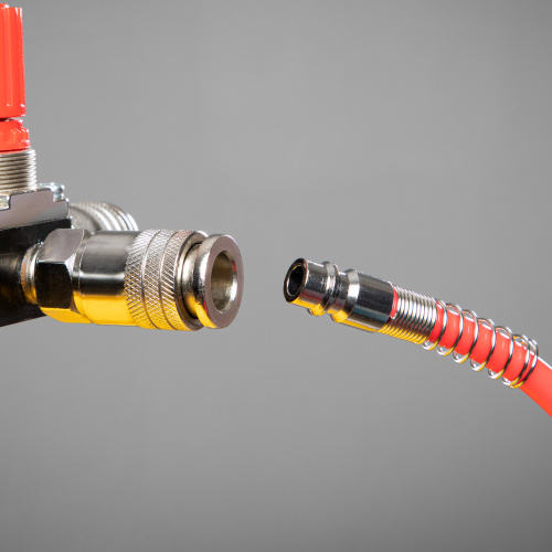 Шланг спиральный воздушный, 15 м, с быстросъемными соединениями Matrix по ценам производителя в Москве с доставкой по всей России