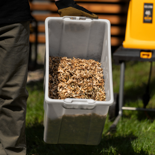 Измельчитель садовый электрический ECS-2700, 2700 Вт, 40 мм Denzel по ценам производителя в Москве с доставкой по всей России