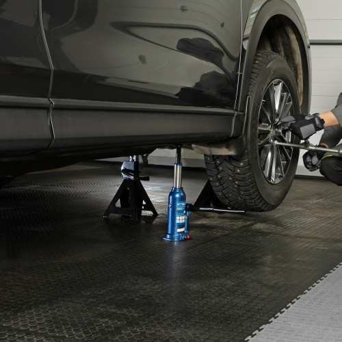 Домкрат гидравлический бутылочный, 3 т, h подъема 188-363 мм, в пластиковом кейсе Stels по ценам производителя в Москве с доставкой по всей России