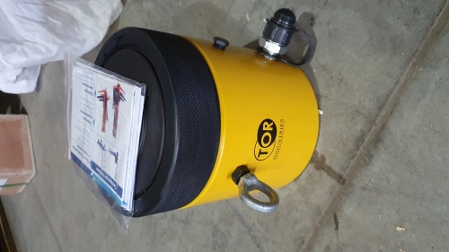 Домкрат гидравлический TOR ДГ100П50Г 100 т с фиксирующей гайкой по ценам производителя в Москве с доставкой по всей России