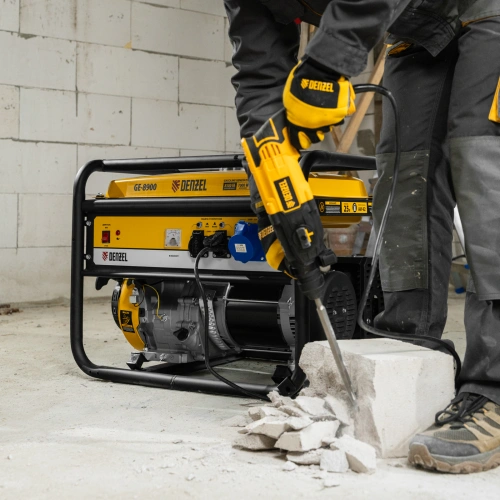 Генератор бензиновый GE 8900, 8.5 кВт, 220 В/50 Гц, 25 л, ручной старт Denzel по ценам производителя в Москве с доставкой по всей России