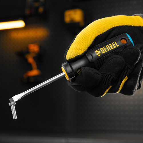 Отвертка, SL5x75 мм, S2, 3к рукоятка Denzel по ценам производителя в Москве с доставкой по всей России