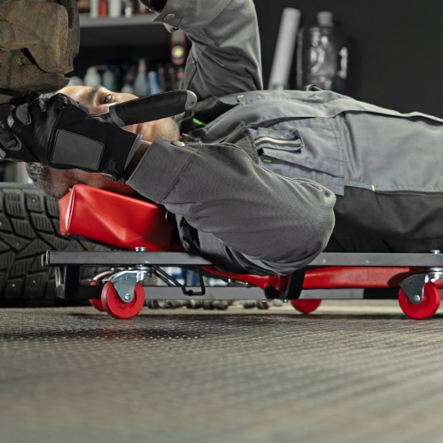 Лежак ремонтный на шести колесах, 1030 х 440 х 120 мм, поднимающийся подголовник Matrix по ценам производителя в Москве с доставкой по всей России