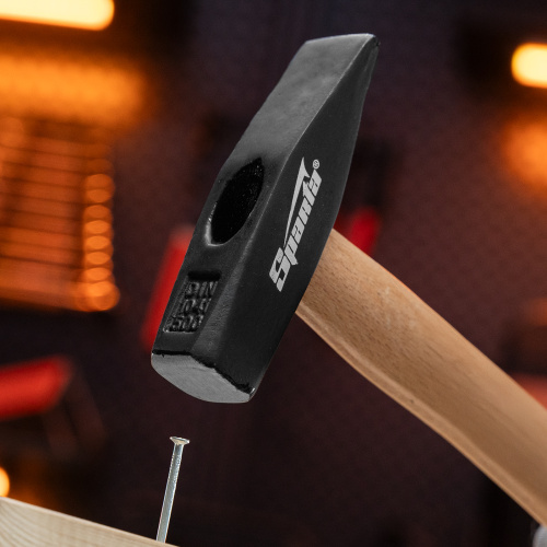 Молоток слесарный, 500 г, квадратный боек, деревянная рукоятка Sparta по ценам производителя в Москве с доставкой по всей России