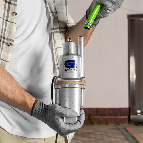 Вибрационный насос СВН300-10, верхний забор, 300 Вт, напор 75 м, 1200 л/ч, кабель 10 м Сибртех, 1200 л/ч по ценам производителя в Москве с доставкой по всей России