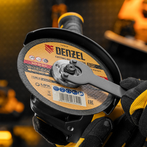 Машина шлифовальная угловая AG125-1500, 1500 Вт, 125 мм, 3000-11000 об/мин Denzel по ценам производителя в Москве с доставкой по всей России