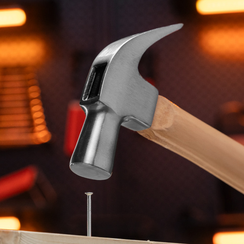 Молоток-гвоздодер, 450 г, боек 27 мм, деревянная рукоятка Sparta по ценам производителя в Москве с доставкой по всей России