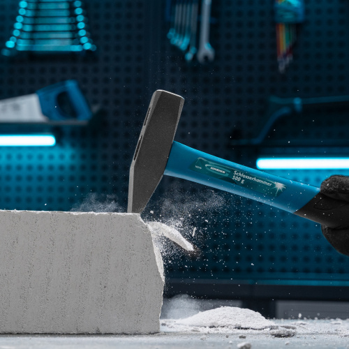 Молоток слесарный, 500 г, квадратный боек, фибергласовая обрезиненная рукоятка Gross по ценам производителя в Москве с доставкой по всей России