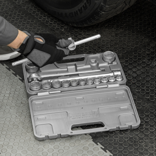 Набор шоферского инструмента № 2, пластиковый бокс (НИЗ) по ценам производителя в Москве с доставкой по всей России