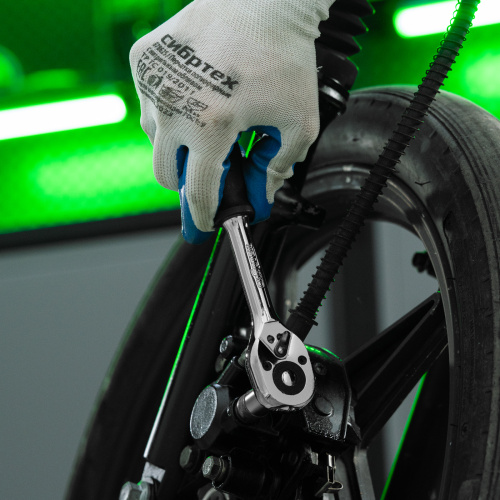 Ключ-трещотка 3/8", 45 зубьев, с быстрым сбросом, CrV, хром Сибртех по ценам производителя в Москве с доставкой по всей России