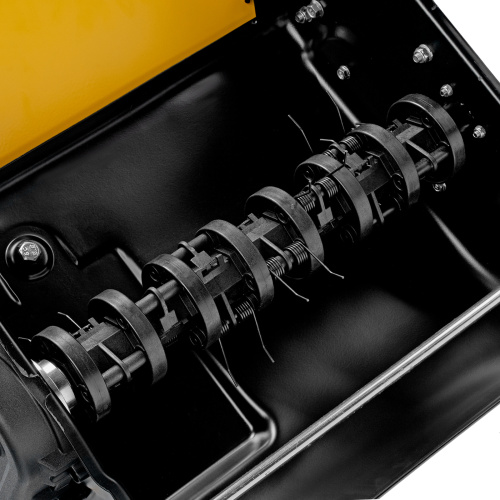 Скарификатор-аэратор бензиновый SAG-400, 212 см3, -15/+10 мм, 40 см Denzel по ценам производителя в Москве с доставкой по всей России