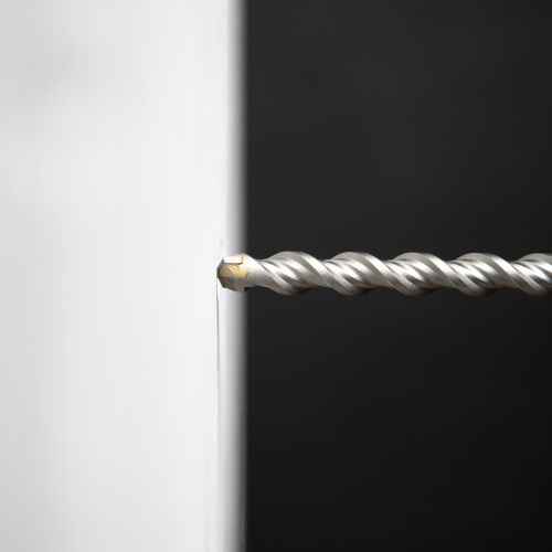 Бур по бетону, двойная спираль, три пылеотводящие кромки, 16 x 210 мм DENZEL по ценам производителя в Москве с доставкой по всей России