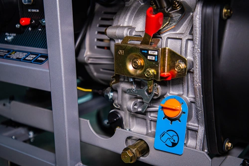 Генератор дизельный 5,0 кВт 380В/1,6 кВт 220В 15 л с электростартером TOR KM5000D по ценам производителя в Москве с доставкой по всей России