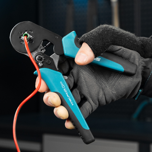 Клещи (пресс-клещи) для обжима наконечников электропроводов с сечением 0.25-8 мм2 Gross по ценам производителя в Москве с доставкой по всей России