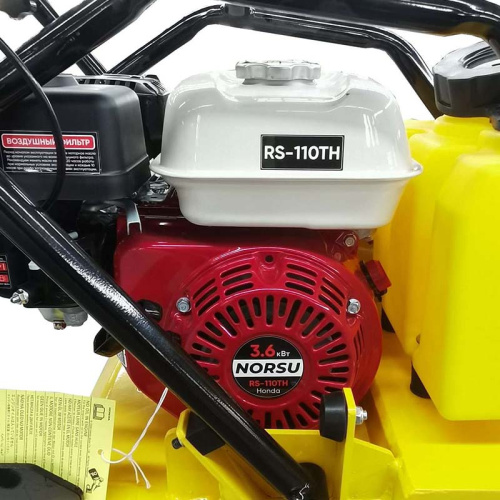 Виброплита бензиновая прямоходная NORSU RF-110TH (колесный комплект, бак для воды) по ценам производителя в Москве с доставкой по всей России