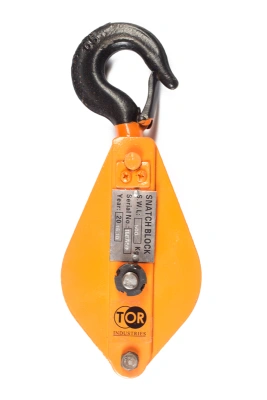 Блок монтажный однорольный с крюком TOR 3,2 т с откидной щекой (T)