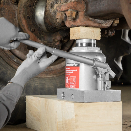 Домкрат гидравлический бутылочный, 50 т, высота подъема 240-370 мм Matrix по ценам производителя в Москве с доставкой по всей России