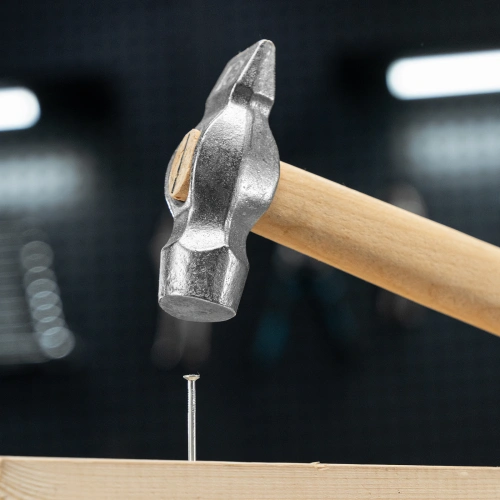 Молоток слесарный, 400 г, круглый боек, деревянная рукоятка по ценам производителя в Москве с доставкой по всей России