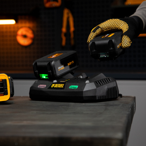 Батарея аккумуляторная IB-18-4.0, Li-Ion, 18 В, 4.0 А/ч Denzel по ценам производителя в Москве с доставкой по всей России