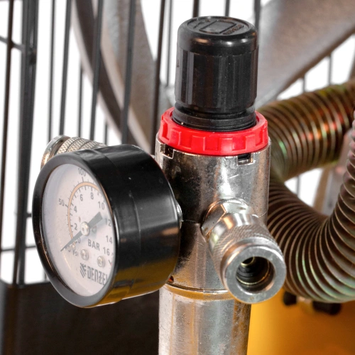 Компрессор воздушный, ременный привод BCI5500-T/200, 5.5 кВт, 200 литров, 850 л/мин Denzel по ценам производителя в Москве с доставкой по всей России