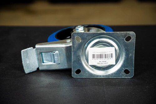 Колесо поворотное резина SRCLb 63 160 мм с тормозом (F) по ценам производителя в Москве с доставкой по всей России