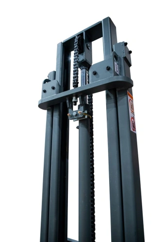 Штабелер самоходный 1,0 т 3,0 м XILIN CPD10W с наклоном мачты и противовесом 24/105 В/Ач по ценам производителя в Москве с доставкой по всей России