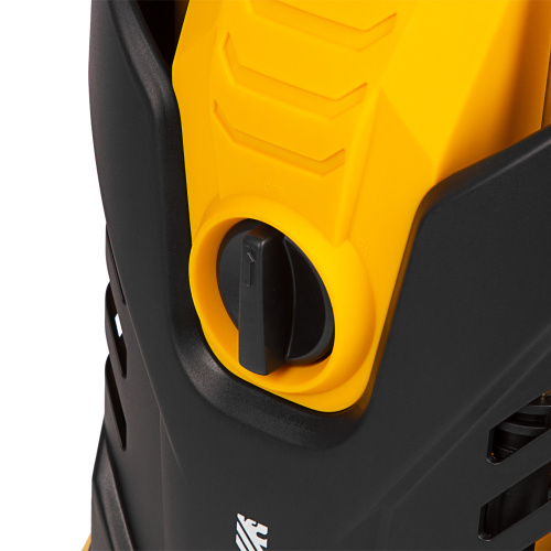 Моечная машина высокого давления R-165, 2200 Вт, 165 бар, 7 л/мин, колесная Denzel по ценам производителя в Москве с доставкой по всей России