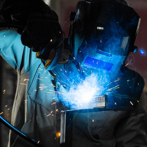 Аппарат инвертор. полуавтомат. cварки IMIG-160 Synergy, 160 А, ПВ 60%, катушка 5 кг Denzel по ценам производителя в Москве с доставкой по всей России