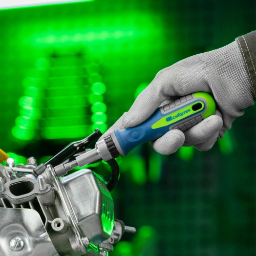 Отвертка реверсивная с набором бит и торцевых головок, 25 шт, CrV, чехол Сибртех по ценам производителя в Москве с доставкой по всей России