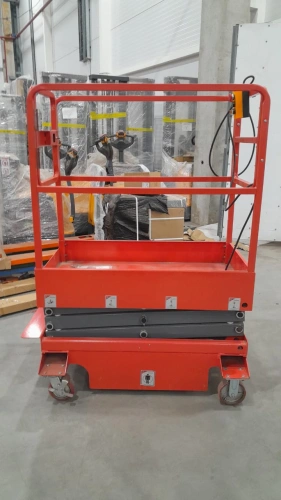 Подъемник ножничный передвижной аккумуляторный 500 кг, 12/14 м, 24/85 В/Ач TOR SJY-0,5-12 DC по ценам производителя в Москве с доставкой по всей России