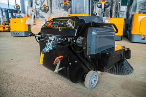 Машина подметальная с АКБ GEL 12/100 В/Ач TOR A100 по ценам производителя в Москве с доставкой по всей России