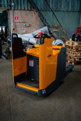 Тележка электрическая 2000 кг 1150 мм XILIN CBD20L с закрытой платформой 24/280 В/Ач по ценам производителя в Москве с доставкой по всей России