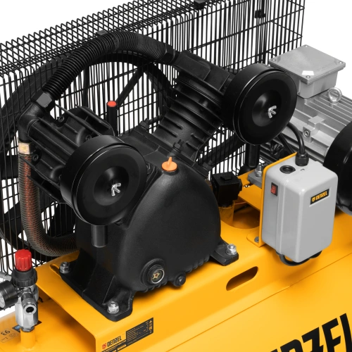 Компрессор воздушный рем. привод BCV 4000-T/200, 4,0 кВт, 200 литров, 690 л/мин Denzel по ценам производителя в Москве с доставкой по всей России