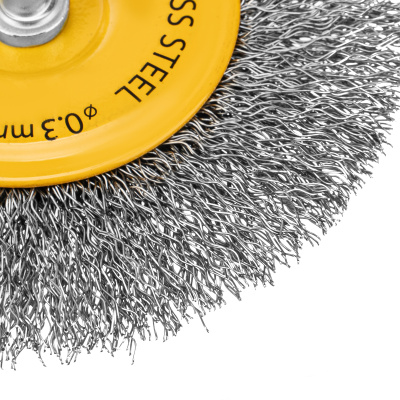 Щетка для дрели 100 мм, Плоская, со шпилькой, нержавеющая витая проволока Denzel по ценам производителя в Москве с доставкой по всей России