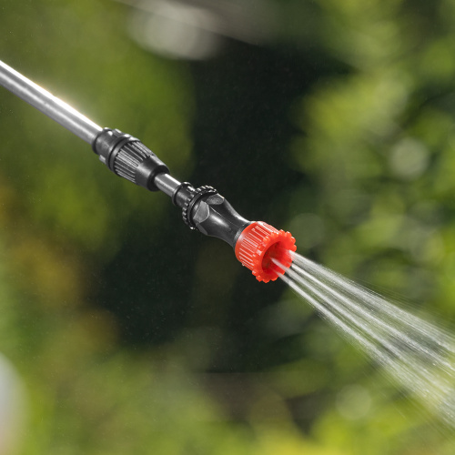 Опрыскиватель ранцевый аккумуляторный D-16LA, 16 л, 12 В, 8 Ач Denzel по ценам производителя в Москве с доставкой по всей России