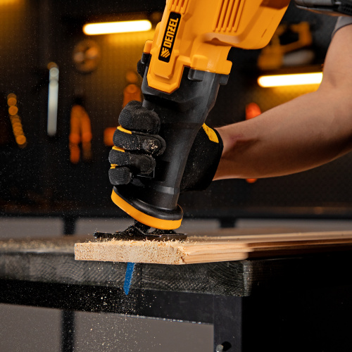 Пила сабельная аккумуляторная CRC-115-0,  18В Li-Ion Denzel по ценам производителя в Москве с доставкой по всей России