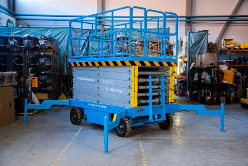 Подъемник ножничный передвижной аккумуляторный 500 кг, 12/14 м, 24/85 В/Ач TOR SJY-0,5-12 DC по ценам производителя в Москве с доставкой по всей России